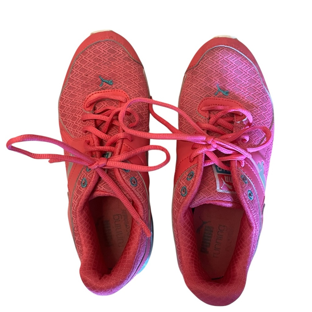 Puma Women's Vibrant Pink Athletic Shoes
